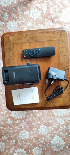 Mini projector 1080p - mini, projector,