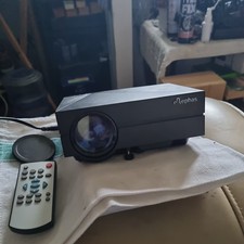 Elephas LED Mini Projector