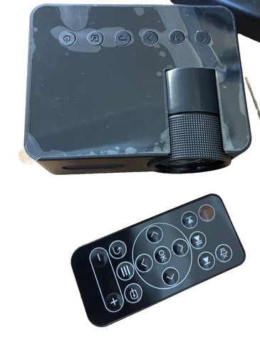 Mini projector brand new - brand, boxed